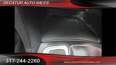 2019 Chevrolet Equinox LT   - Photo 10 - Indianapolis, IN 46221