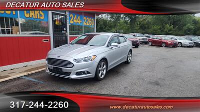 2014 Ford Fusion SE   - Photo 2 - Indianapolis, IN 46221