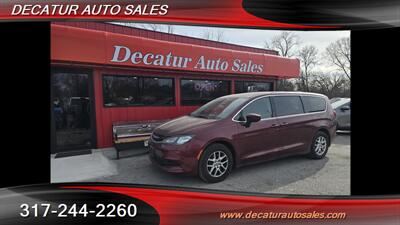 2018 Chrysler Pacifica Touring   - Photo 2 - Indianapolis, IN 46221