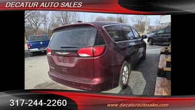2018 Chrysler Pacifica Touring   - Photo 5 - Indianapolis, IN 46221