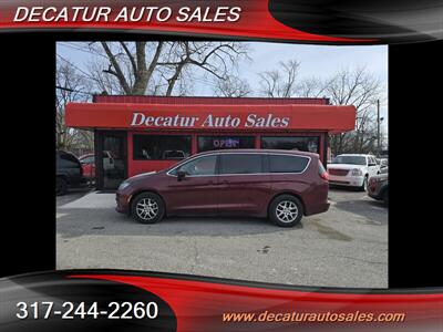 2018 Chrysler Pacifica Touring   - Photo 8 - Indianapolis, IN 46221