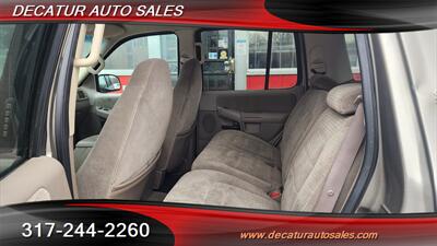 2002 Ford Explorer XLT   - Photo 9 - Indianapolis, IN 46221