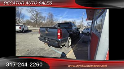 2010 Chevrolet Avalanche LS   - Photo 5 - Indianapolis, IN 46221