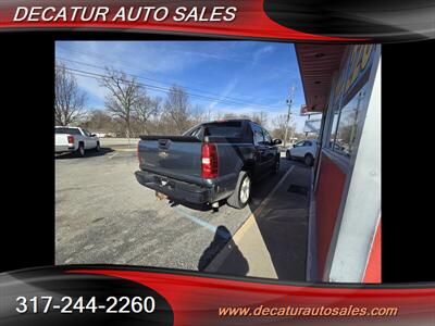 2010 Chevrolet Avalanche LS   - Photo 14 - Indianapolis, IN 46221