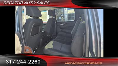 2010 Chevrolet Avalanche LS   - Photo 9 - Indianapolis, IN 46221