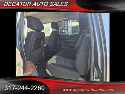 2010 Chevrolet Avalanche LS   - Photo 18 - Indianapolis, IN 46221