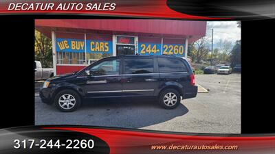 2010 Chrysler Town & Country Touring Plus   - Photo 15 - Indianapolis, IN 46221