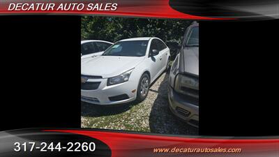 2014 Chevrolet Cruze LS Auto   - Photo 2 - Indianapolis, IN 46221