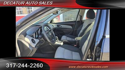 2012 Chevrolet Cruze LS   - Photo 10 - Indianapolis, IN 46221