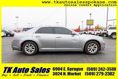 2016 Chrysler 300 Limited   - Photo 4 - Spokane, WA 99212