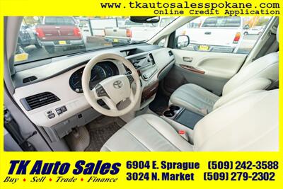 2014 Toyota Sienna XLE 8-Passenger   - Photo 9 - Spokane, WA 99212