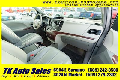 2014 Toyota Sienna XLE 8-Passenger   - Photo 11 - Spokane, WA 99212