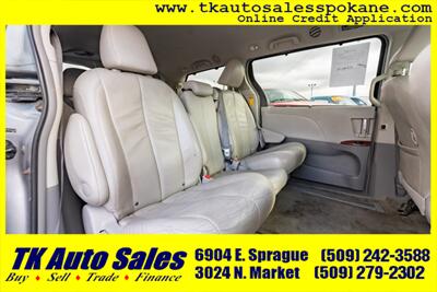 2014 Toyota Sienna XLE 8-Passenger   - Photo 12 - Spokane, WA 99212