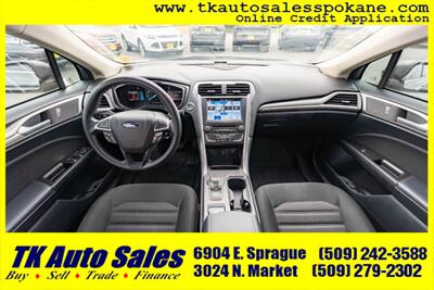 2017 Ford Fusion SE   - Photo 10 - Spokane, WA 99212