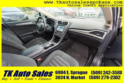 2017 Ford Fusion SE   - Photo 11 - Spokane, WA 99212