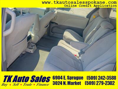 2013 Toyota Sienna LE 7-Passenger Auto Acces - Photo 9 - Spokane, WA 99212