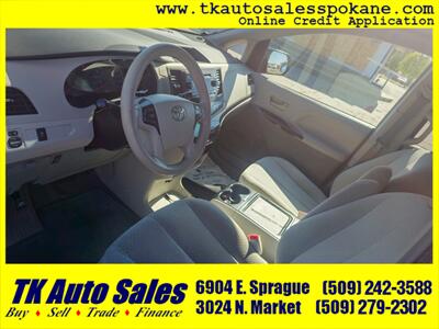 2013 Toyota Sienna LE 7-Passenger Auto Acces - Photo 14 - Spokane, WA 99212