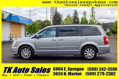 2016 Chrysler Town and Country Touring - Photo 4 - Spokane, WA 99212