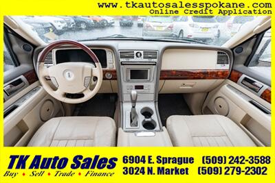 2004 Lincoln Navigator   - Photo 10 - Spokane, WA 99212