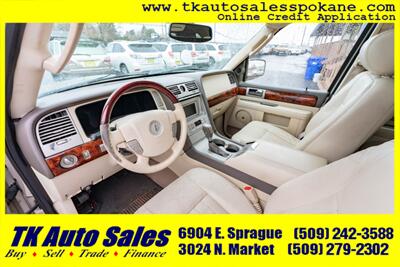 2004 Lincoln Navigator   - Photo 9 - Spokane, WA 99212