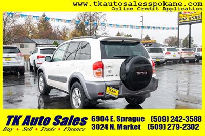 2001 Toyota RAV4   - Photo 7 - Spokane, WA 99212