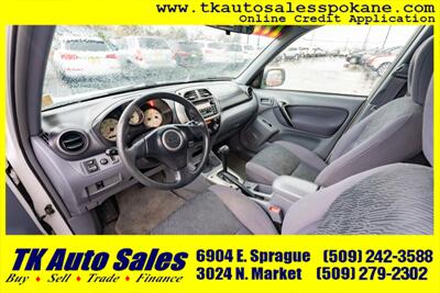 2001 Toyota RAV4   - Photo 9 - Spokane, WA 99212