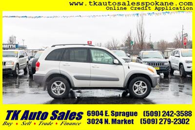 2001 Toyota RAV4   - Photo 4 - Spokane, WA 99212