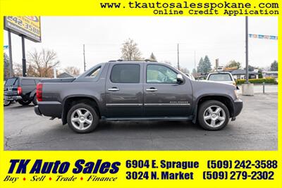 2011 Chevrolet Avalanche LTZ   - Photo 4 - Spokane, WA 99212