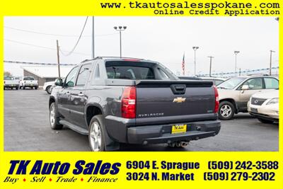 2011 Chevrolet Avalanche LTZ   - Photo 7 - Spokane, WA 99212