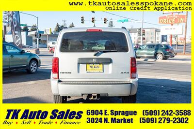 2008 Dodge Nitro SXT   - Photo 7 - Spokane, WA 99212