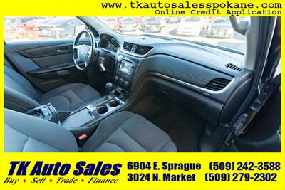 2017 Chevrolet Traverse LT - Photo 11 - Spokane, WA 99212