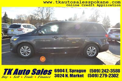 2017 Kia Sedona LX - Photo 8 - Spokane, WA 99212