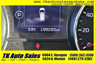 2017 Kia Sedona LX - Photo 12 - Spokane, WA 99212