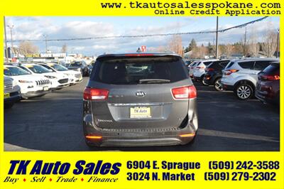 2017 Kia Sedona LX - Photo 6 - Spokane, WA 99212