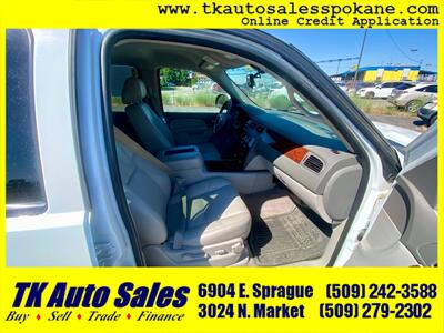 2011 Chevrolet Suburban LT   - Photo 9 - Spokane, WA 99212