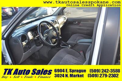 2004 GMC Envoy SLE   - Photo 9 - Spokane, WA 99212
