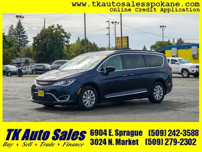 2017 Chrysler Pacifica Touring-L Minivan