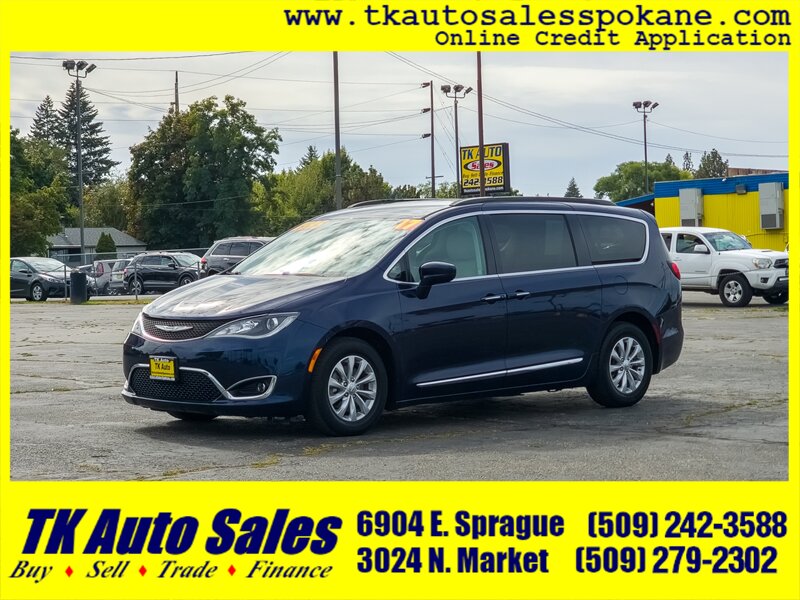 2017 Chrysler Pacifica Touring-L