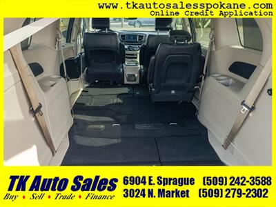 2020 Chrysler Pacifica Touring L - Photo 12 - Spokane, WA 99212