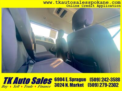 2012 Dodge Grand Caravan SXT   - Photo 11 - Spokane, WA 99212