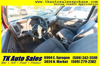 1986 Nissan Truck DLX   - Photo 9 - Spokane, WA 99212