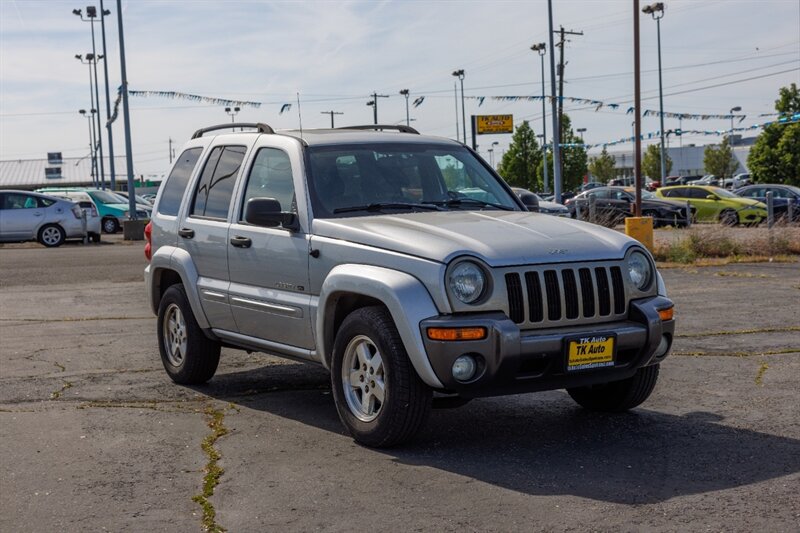 View vehicle photo 2