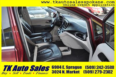 2018 Chrysler Pacifica Touring L   - Photo 12 - Spokane, WA 99212