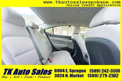 2018 Hyundai ELANTRA SEL   - Photo 12 - Spokane, WA 99212