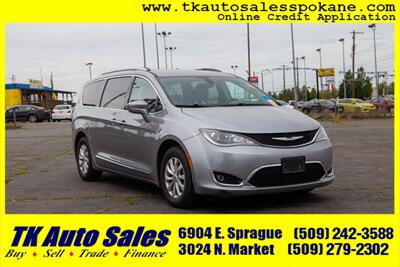 2019 Chrysler Pacifica Touring L   - Photo 2 - Spokane, WA 99212