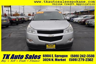 2011 Chevrolet Traverse LT   - Photo 2 - Spokane, WA 99212