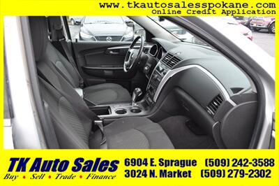 2011 Chevrolet Traverse LT   - Photo 10 - Spokane, WA 99212