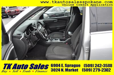 2011 Chevrolet Traverse LT   - Photo 9 - Spokane, WA 99212
