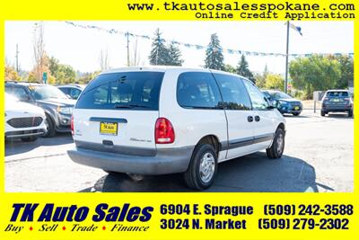 1998 Dodge Grand Caravan SE - Photo 5 - Spokane, WA 99212