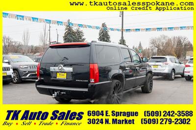 2011 Cadillac Escalade ESV Premium   - Photo 5 - Spokane, WA 99212